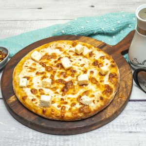 Cheesy Paneer Pizza