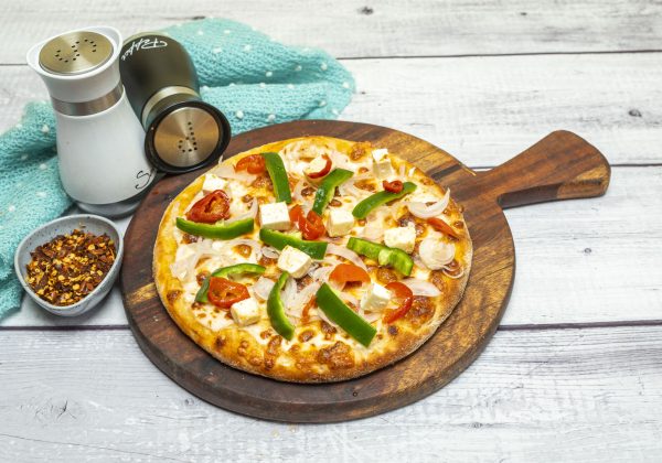 Makhani Paneer Pizza